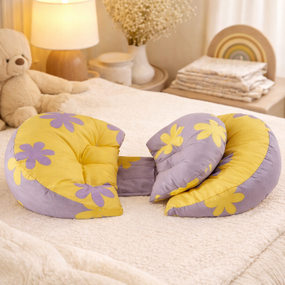 Coussin-de-grossesse-pour-dormir-Bateau-version-jaune-fleur-bleu-chambre